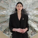 Ayaka Miyoshi Instagram - -Tiffany&Co.- 「Legendary Diamonds by Tiffany 」 とても華やかな煌めきを放つ「バードオンアロック」を モチーフにしたフォトスポットや デジタルフォトブースなどお楽しみいただけるコンテンツのほか ダイヤモンドジュエリーや、ジャン・シュランバージェによる デザイナーズコレクションなど このために集められたティファニーの長く美しい伝統と モダンさを感じられる様々なピースが揃うポップアップストアが開催中。 Tiffanyチームに招待して頂き、皆様と特別な時間を過ごしました。 伊勢丹新宿店本館1 階ザ・ステージ 1/31 31～2/6 まで そして 伊勢丹新宿本館4階では ティファニー伊勢丹新宿店がリニューアルオープン💍 全面的にデザインをリニューアル。 VIC ルームが新設され、現代アーティストによる作品の展示や ティファニーの最新デザインである 「ダイヤモンドヴィドリン」も設置されています。 リニューアルを記念し、「ティファニーロック」の新作や 「ティファニータクシー」ウォッチも国内先行発売されるので 是非チェックしてみて☺️ @tiffanyandco #Tiffanyandco #TiffanyxAyaka #TiffanyShinjukuIsetan #TiffanyPartner #pr