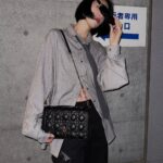 Ayaka Miyoshi Instagram - 👽🩶🎮🫗🐈‍⬛ #ootd #dior #gentlemonster #adsb #anderssonbell #irury