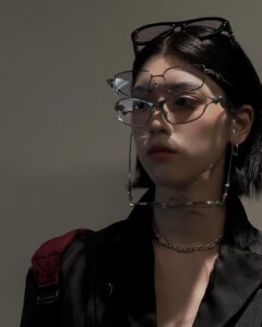 Ayaka Miyoshi Instagram - 몇학년 몇반에 입학할ㄱㄱㅏ..요..???? @gentlemonster