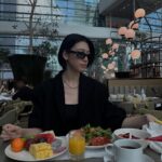 Ayaka Miyoshi Instagram - When I visited Singapore for the first time in six years, there was a beauty that didn't change and a new feeling of beauty🇸🇬🌺 Thank you for the wonderful time. #MarinaBaySands #theshoppesmbs #frontrowmbs @marinabaysands
