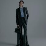 Ayaka Miyoshi Instagram - -FENDI- 10月10日は 「世界ハンドバッグの日」 FENDIのアイコンバッグである Peekabooで撮影しました。 @fendi #FendiPeekaboo #PR