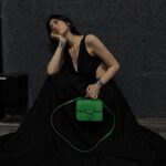 Ayaka Miyoshi Instagram – -LONGCHAMP-
ロンシャン【ボックス-トロット】を
品のあるマスキュリンなコーディネートと共に。
AT THE RACESをテーマに
現代のパリジェンヌが競技場で過ごす
休日を描いたコレクション。
25ans 10月号では新作バッグとルックを
着用しています。
是非チェックしていただけたら嬉しいです!
#LongchampBoxTrot
#LongchampFW23
#ロンシャン
#gifted