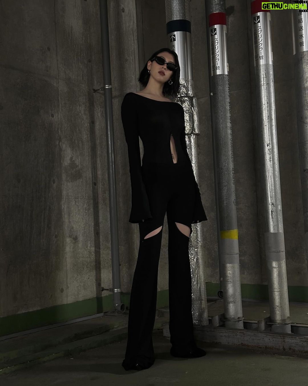 Ayaka Miyoshi Instagram - Thank you for always supporting me 🖤🖤 #courreges #gianvitorossi @courreges @gianvitorossi
