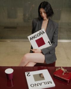 Ayaka Miyoshi Instagram - -GUCCI- GUCCIの新クリエイティブ・ディレクター サバト・デ・サルノのデビューコレクションがついにローンチ。 「ancora – もう一度、もっと、ファッションに恋をしよう」 ミラノで見た忘れられない世界観を ついに日本でも堪能することができると思うと とても気持ちが高まり、 まさにまたファッションに恋をしていく気持ち。 ♥️♥️♥️ GUCCI ANCORA POP-UP GALLERY 会期: 3月2日 （土）– 3月7日(木) 住所: 東京都渋谷区神宮前5-11-1 時間: 11:00 – 19:00 (3月7日は18:00まで) 入場無料・予約不要   @gucci @sabatods #GucciAncora #GucciSS24 #PR