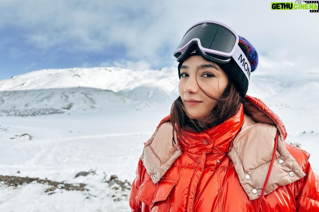 Aybüke Pusat Instagram - Kızıl Elsa dedik bu sefer de… ❄️❄️☃️🎿 DAS 3917