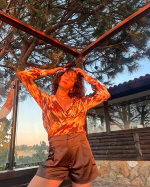 Aybüke Pusat Instagram - #goldenhour diye ben… 🍯🐝