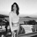 Aybüke Pusat Instagram - SummerVibesOnly 🍯🐝🥂 #ellesummerweekend