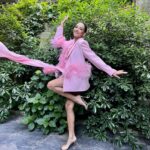 Aybüke Pusat Instagram - Barbie World 🌸🥂🤍 @a.batuhancetin @ondertiryaki @ilathebrand @the_ninon