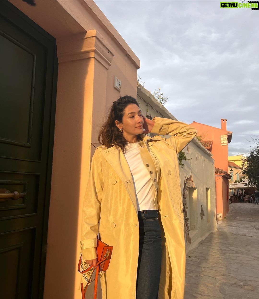 Aybüke Pusat Instagram - Altın saat dedik 🦊❤️🔥🌈🌞
