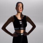 Aybüke Pusat Instagram - Rahat ve her tarza uygun hummel #sportstyle koleksiyonunu benimle keşfet! @hummelturkey #hummelxaybukepusat