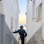 Aybüke Pusat Instagram – Şu renkler arasında en sevdiğim rengin siyah olması sorunsalı….