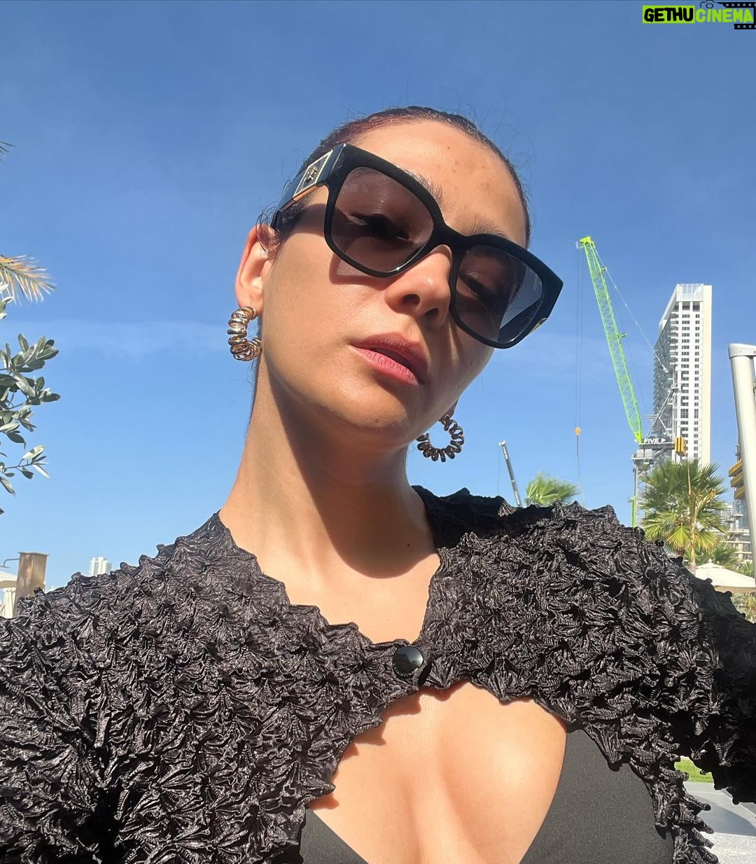 Aybüke Pusat Instagram - Burası YİRMİSEKİZ derece 🥰🌈 Rixos Premium Dubai JBR
