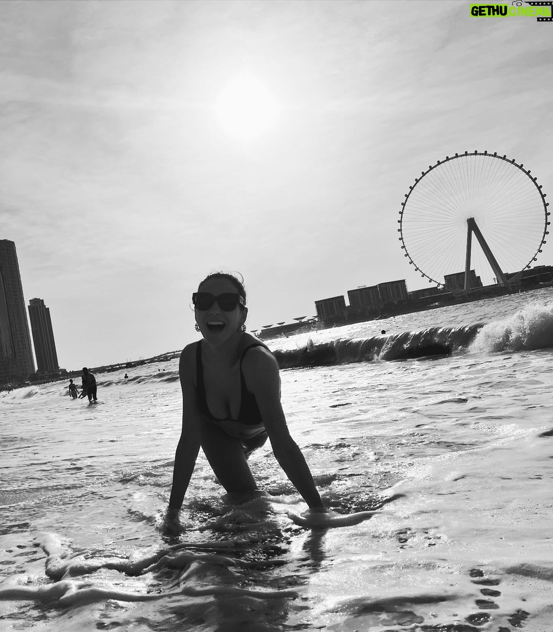 Aybüke Pusat Instagram - Burası YİRMİSEKİZ derece 🥰🌈 Rixos Premium Dubai JBR