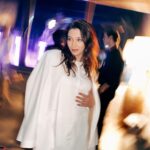 Aybüke Pusat Instagram - Doğrusunu bildiğim yalanları dinlerken bne.. 😏 @a.batuhancetin @nazliceren.co