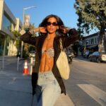 Bárbara de Regil Instagram - Un post honesto . Por qué honesto ? Pues pude omitir la quemada que me metí … pero no . Por qué así es la vida y mientras tú ves estas fotos “bonitas” la realidad es que me ardía un montón ! PEROOOO así está la vida 🎢 uno nunca está del todoooo bien todooo el tiempo . Y tenemos q tener la mejor actitud siempre ❤️ tratar de ver lo bueno dentro de las cosas no planeadas “malas” Urth Caffe - Melrose Ave, Hollywood CA