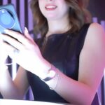 Baraa Al Zubaidi Instagram – كلش فرحانه ان جنت موجودة بحدث اطلاق 
‏TECNO PHANTOM V Flip
ساعدوني اختار يا لون منهم الاسود لو البنفسجي 
واكو مفاجئة حلوة من TECNO لكل محبيه تابعوا صفحتهم على الانستا ونوصلهم لل 100k وراح نختار 5 فائزين لجائزة مميزة منهم لا تنسون تكتبون لونكم المفضل بالتعليقات 
#phantomvflip 
تابعوا @tecnomobile.iraq