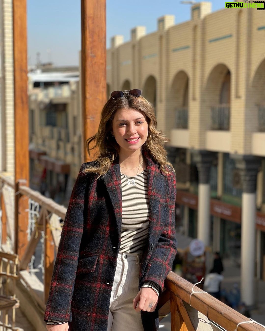 Baraa Al Zubaidi Instagram - ما عرفت شختار صور🙈يوم يخبل بالمتنبي