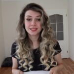 Baraa Al Zubaidi Instagram - في ذهن بعض النساء غالباً ما يرتبط الذهاب للطبيبة او الطبيب النسائي بالحمل و الإنجاب لذا لا يفكرن بزيارته إلا بعد الزواج متناسيات أن صحة المرأة الإنجابية وغيرها ، تبدأ منذ الطفولة و تتركز بشكل خاص في فترة المراهقة .!! واليوم رغم وعي الكثير من الأمهات على الشؤون الصحية و رغم بعض التوعية الصحية و الجنسية تبقى زيارة الدكتورة عبء كبير يصعب كسره او التحدث عنه بحجة مصطلح عيب او كلام الناس!