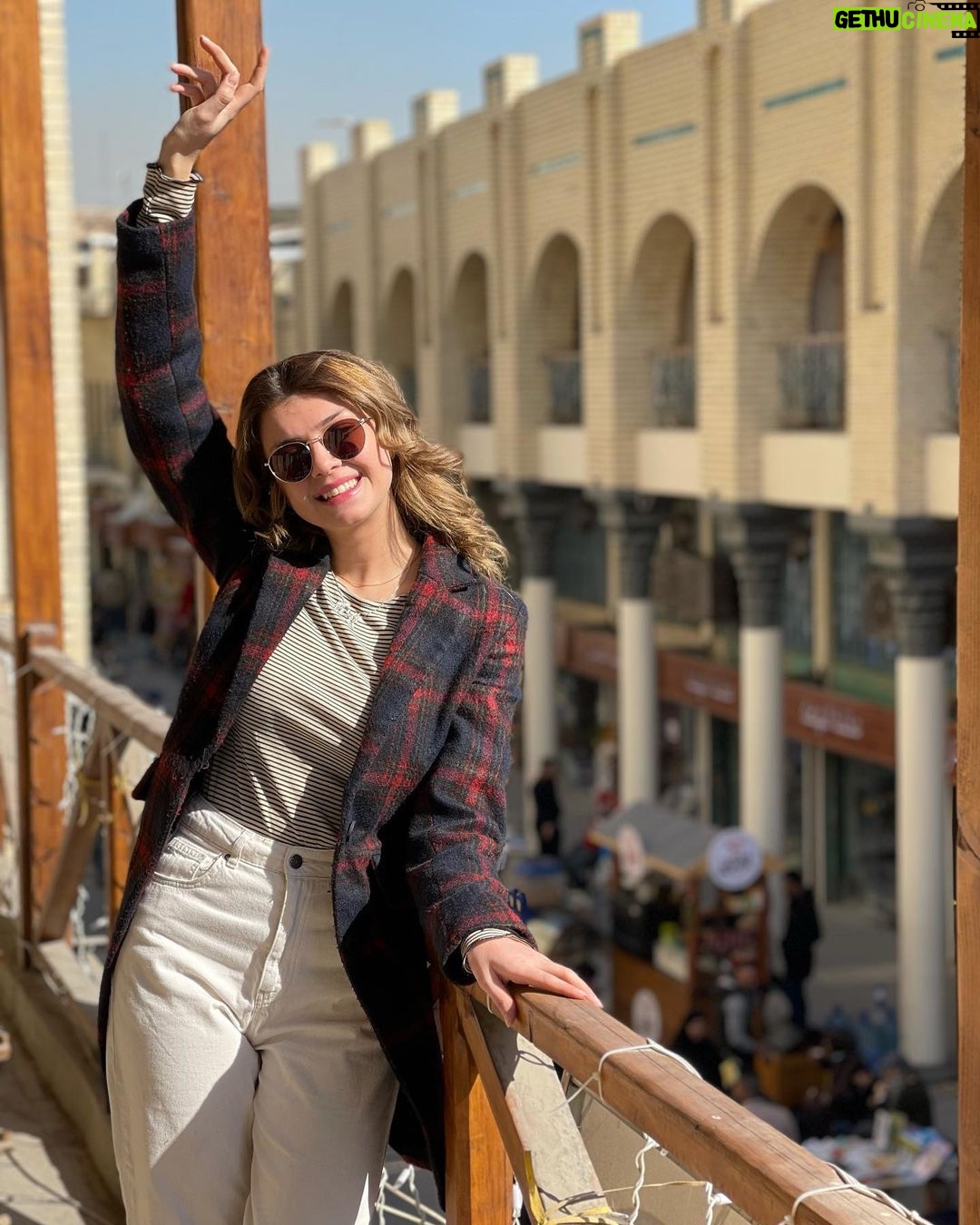 Baraa Al Zubaidi Instagram - ما عرفت شختار صور🙈يوم يخبل بالمتنبي