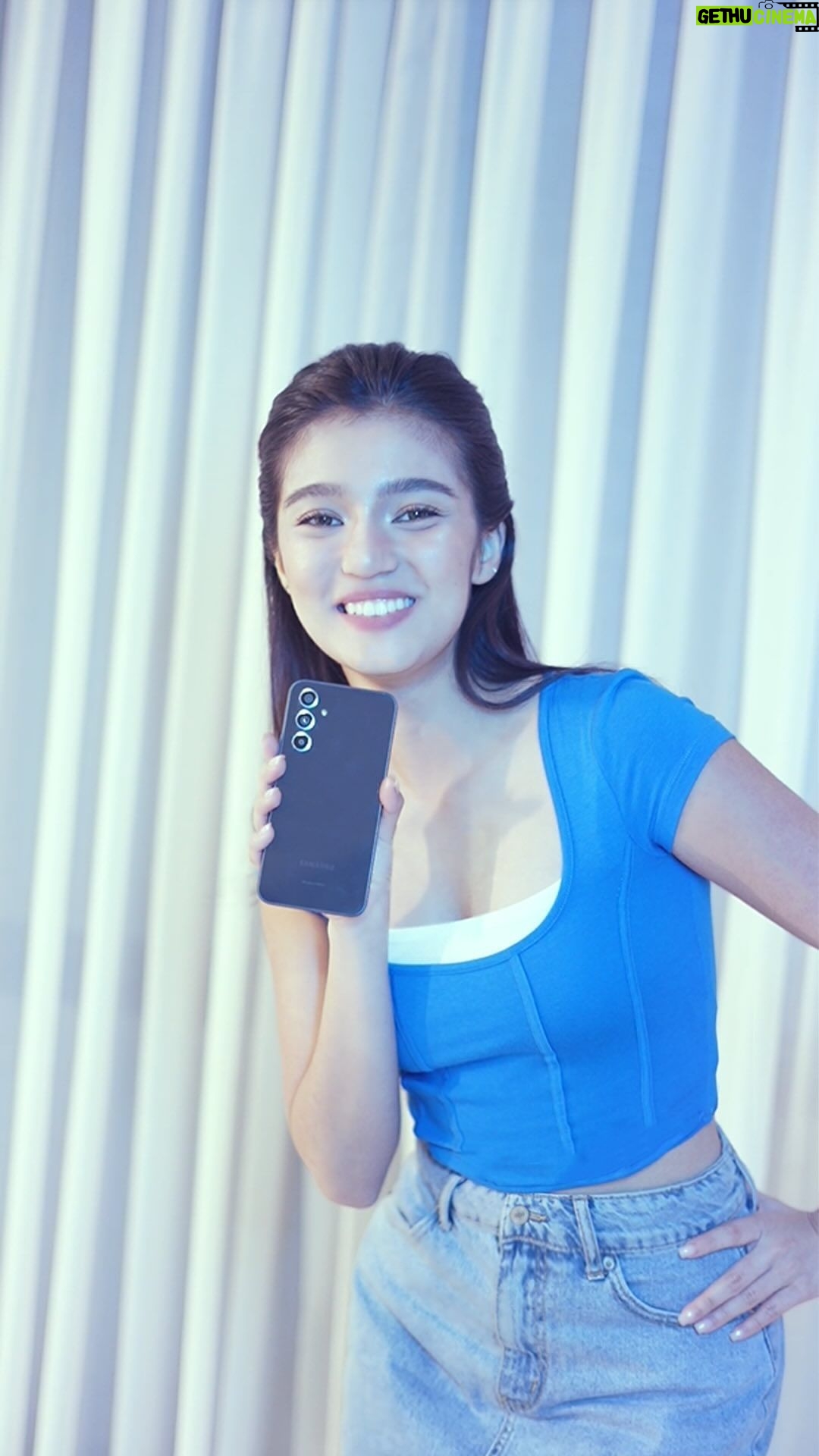 Belle Mariano Instagram - Celebrate the season of awesome with @samsungph Galaxy A54 5G. Get it as the perfect Christmas gift with its awesome camera experience, awesome durability, and awesome battery performance na perfect for capturing beautiful moments with your friends and family especially this coming holiday season. Make the upgrade that you deserve and you will receive a FREE Galaxy Buds FE and travel adapter for every purchase of the Galaxy A54 or A34 5G on November 15 to December 31. Share the gift of awesome and be part of #TeamGalaxy 💙 #GalaxyA54 5G #Galaxy A34 5G #Samsung