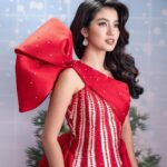 Belle Mariano Instagram - Holiday Belle 2023 ❄️ Photographer @dookieducay Creative Director @eugene_david Stylist @adrianneconcept Wardrobe @marcrancy Makeup @jakegalvez Hair @rjdelacruz Production Designer @justine_arcegabumanlag Style Assoc @miss.vince_