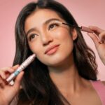 Belle Mariano Instagram - Who knew my lashes could grow even longer within 4 weeks? 👀✨ Take your lashes EVEN higher with #SkyHighLashSerum from #MaybellinePH 💗✈️The only clinically proven serum for thicker, fuller, and longer lashes! 💌 The perfect partner to my #SkyHighMascara for the ultimate lash goals! 🫧💗✨ Grab yours in all Maybelline offline and online stores nationwide! 🩷🎀 #LashesFlySkyHigh