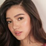 Belle Mariano Instagram - 𝐁𝐄𝐋𝐋𝐄 x @closeupph #DareToGetCloser @belle_mariano wearing @maybellinephshop Vinyl Ink Lipcolor & @luxebeautyphl Eyelashes 𝗠𝗮𝗸𝗲 𝘂𝗽 𝗯𝘆 𝕁𝕒𝕜𝕖 𝔾𝕒𝕝𝕧𝕖𝕫 @jakegalvez 𝗛𝗮𝗶𝗿 𝗯𝘆 @rjdelacruz 𝗦𝘁𝘆𝗹𝗶𝗻𝗴 𝗯𝘆 @adrianneconcept 𝗦𝘁𝘆𝗹𝗶𝗻𝗴 𝗔𝘀𝘀𝗼𝗰𝗶𝗮𝘁𝗲 @miss.vince_ #makeupbyjakegalvez #bellemariano #closeupxdonbelle