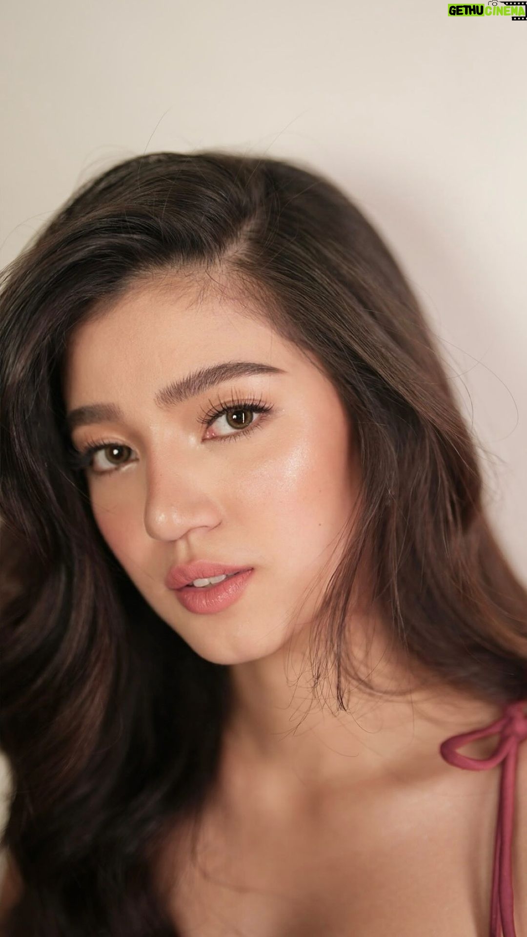 Belle Mariano Instagram - ๐๐๐๐๐ x @closeupph #DareToGetCloser @belle_mariano wearing @maybellinephshop Vinyl Ink Lipcolor & @luxebeautyphl Eyelashes ๐ ๐ฎ๐ธ๐ฒ ๐๐ฝ ๐ฏ๐ ๐๐๐๐ ๐พ๐๐๐ง๐๐ซ @jakegalvez ๐๐ฎ๐ถ๐ฟ ๐ฏ๐ @rjdelacruz ๐ฆ๐๐๐น๐ถ๐ป๐ด ๐ฏ๐ @adrianneconcept ๐ฆ๐๐๐น๐ถ๐ป๐ด ๐๐๐๐ผ๐ฐ๐ถ๐ฎ๐๐ฒ @miss.vince_ #makeupbyjakegalvez #bellemariano #closeupxdonbelle