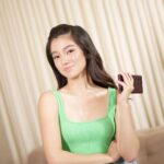 Belle Mariano Instagram - I’m Gen-Z of course SMART is my hero for powerful data. It keeps up with me and keeps my living REAL. Subscribe to Smart Power All 99 for 8GB of open access data and unli TikTok to share more and inspire more using @livesmart Prepaid 💚