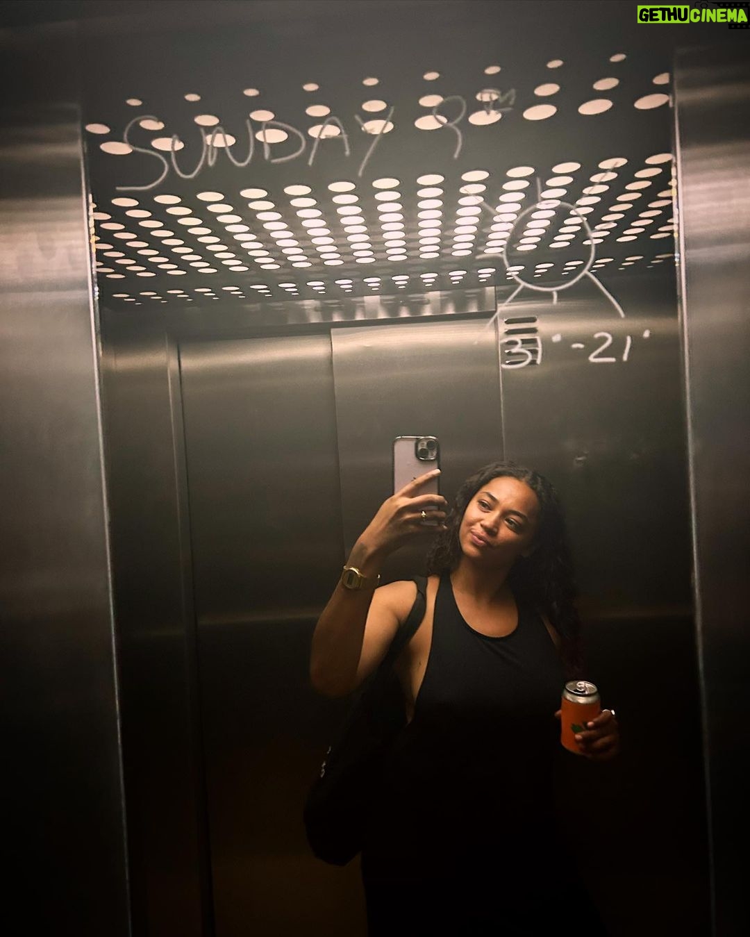 Berta Vázquez - 32.9K Likes - Lately…
@marcela_gutierrez
@davidgomezmaestre 👒 🎥 ☀️