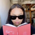 Berta Vázquez Instagram – “A veces soy la noche” 
@espasaeditorial 
@planetadelibros 
En todas las librerías