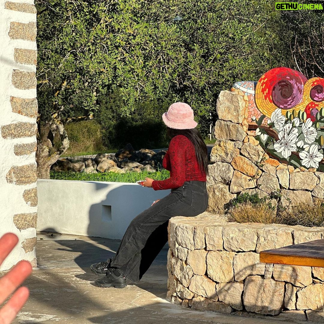Berta Vázquez Instagram - 🌺 this winter is like warm