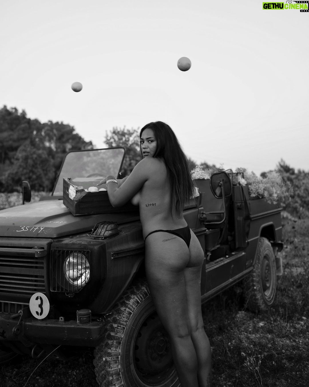 Berta Vázquez - 130.9K Likes - 🍊
@nickfalke