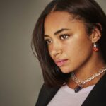Berta Vázquez Instagram – Check out 
@elle_spain 
Los estigmas son el reflejo de nuestro miedo a profundizar en conversaciones necesarias pero que nos aterran.
Conversar sobre lo que hay dentro es la única forma de salvarnos.