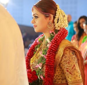 Bhavana Instagram - ♥️♥️♥️Seems like a blink and a lifetime at the same time ♥️♥️♥️ Love you 🫶🏻#WeddingAnniversary #Bhavana #BhavanaNaveen #BhavanaMenon #Mrsjune6
