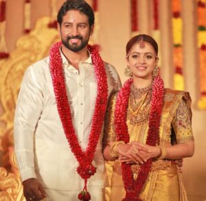 Bhavana Instagram - ♥️♥️♥️Seems like a blink and a lifetime at the same time ♥️♥️♥️ Love you 🫶🏻#WeddingAnniversary #Bhavana #BhavanaNaveen #BhavanaMenon #Mrsjune6