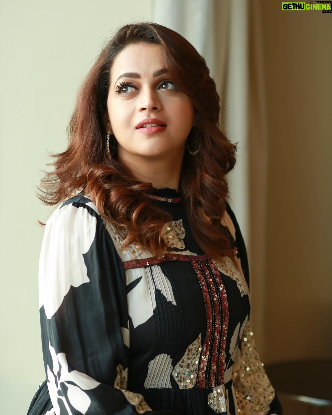Bhavana Instagram - Everything has changed and yet I am more me than I’ve ever been !! #2024BeKind Jewelry @adorebypriyanka Styling @sabarinathk_ Photography @pranavraaaj #Bhavana #BhavanaMenon #Mrsjune6