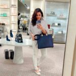 Bhavana Instagram - Whoever said that money doesn’t buy happiness, didn’t know where to shop! 🛍️ 🤷🏻‍♀️ #Shopaholic #StressBuster #HandBagFetish #Bhavana #BhavanaMenon #Mrsjune6