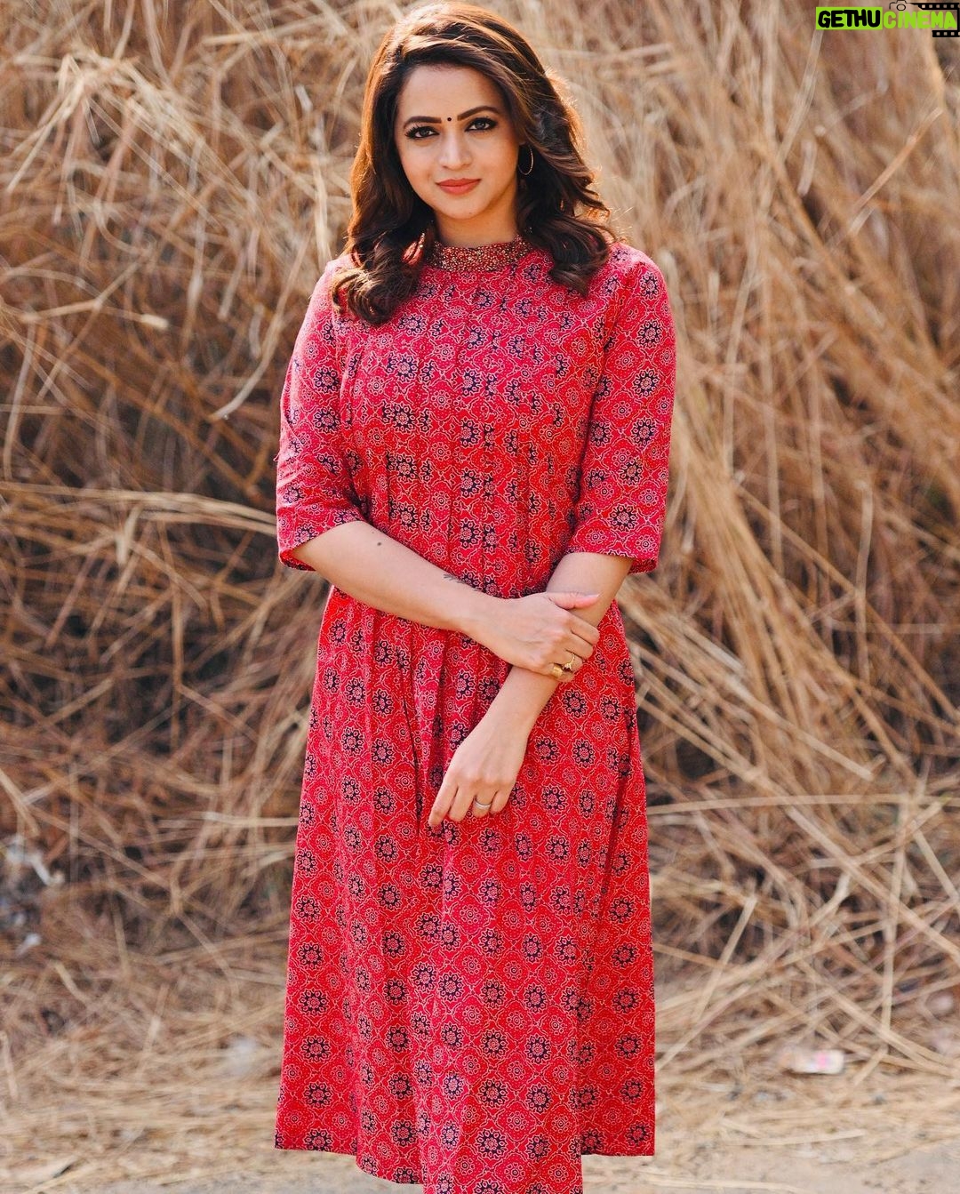 Bhavana Instagram - 🌹🌹🌹 #Bhavana #BhavanaMenon #Mrsjune6