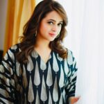 Bhavana Instagram - 🩶🤍🩶🤍 Outfit @jugalbandhi Styling @sabarinathk_ 📸 @pranavraaaj #Bhavana #BhavanaMenon #Mrsjune6