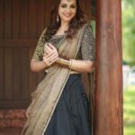 Bhavana Instagram - Sending you my hearffelt wishes 🎇🎆🎉🎊🎁🛍💰 May you be blessed with peace and prosperity 🤗💛 #HappyVishu#HappyTamilPuthandu Outfit @sabarinathk_ Jewellery @ezerjewellery Hair @femy_antony__ 📸 @pranavraaaj Makeup by Me 😈 #Bhavana #BhavanaMenon #Mrsjune6