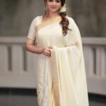 Bhavana Instagram - IFFK 🙏🏻🙏🏻🙏🏻 #OverWhelmed #Grateful #IFFK #26ThInternationalFilmFestival 📸 @sandeep_xposure Hair @jeenastudio Saree @labelmdesigners #Bhavana #BhavanaMenon #Mrsjune6