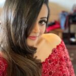 Bhavana Instagram - ♥️Tis the season to Sparkle♥️ #ItsBeginningToLookALotLikeChristmas 🎄🎉🎈🎁🎊🔔 Outfit @LabelmDesigners Makeup & Hair @jeenastudio #Bhavana #BhavanaMenon #MrsJune6