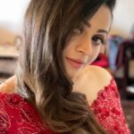 Bhavana Instagram - ♥️Tis the season to Sparkle♥️ #ItsBeginningToLookALotLikeChristmas 🎄🎉🎈🎁🎊🔔 Outfit @LabelmDesigners Makeup & Hair @jeenastudio #Bhavana #BhavanaMenon #MrsJune6