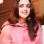 Bhavana Instagram - Today I’m choosing Happiness 💗 Outfit @shemyofficial Photography @pranavraaaj Styling & Accessories @sabarinathk_ Makeup and Hair by Me 🤪 #Bhavana #BhavanaMenon #Mrsjune6