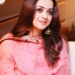 Bhavana Instagram – Today I’m choosing Happiness 💗
Outfit @shemyofficial 
Photography @pranavraaaj 
Styling & Accessories @sabarinathk_ 
Makeup and Hair by Me 🤪 #Bhavana #BhavanaMenon #Mrsjune6