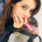 Bhavana Instagram - I wonder what I look like in your eyes 👁 👁 #CaravanLife #Bhavana #BhavanaMenon #Mrsjune6