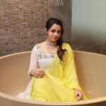Bhavana Instagram - 💛🤍💛🤍 Outfit @thaiyalpura Jewelry @pureallure.in Makeup and hair @jeenastudio Photography @pranavraaaj #OOTD #Bhavana #BhavanaMenon #Mrsjune6