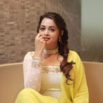 Bhavana Instagram - 💛🤍💛🤍 Outfit @thaiyalpura Jewelry @pureallure.in Makeup and hair @jeenastudio Photography @pranavraaaj #OOTD #Bhavana #BhavanaMenon #Mrsjune6