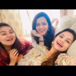 Bhavana Instagram - A billion giggles 💖A million smiles💖A thousand hugs 💖#FriendsForever #Bhavana #BhavanaMenon #Mrsjune6 #MrudulaMurali #Shilpabala #FriendShip